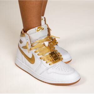 Nike Air Jordan 1 Retro OG High Metallic Gold W Size 6.5
